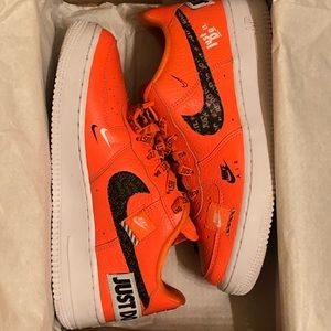 Air Force 1: JUST DO IT